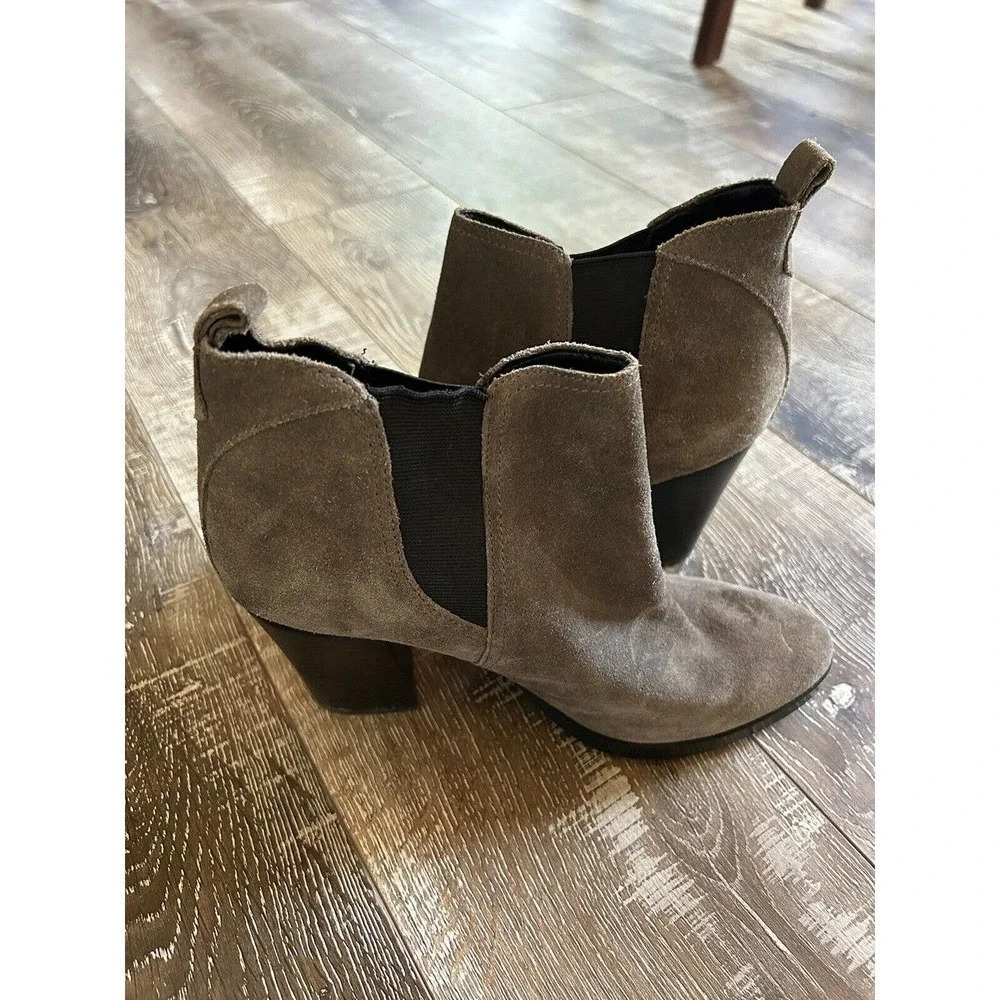 Marc Fisher Taupe Suede Mallory Chelsea Stacked Heel Ankle Boot Size 8.5M